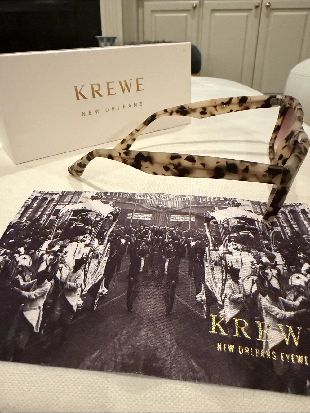KREWE stylish sunglasses